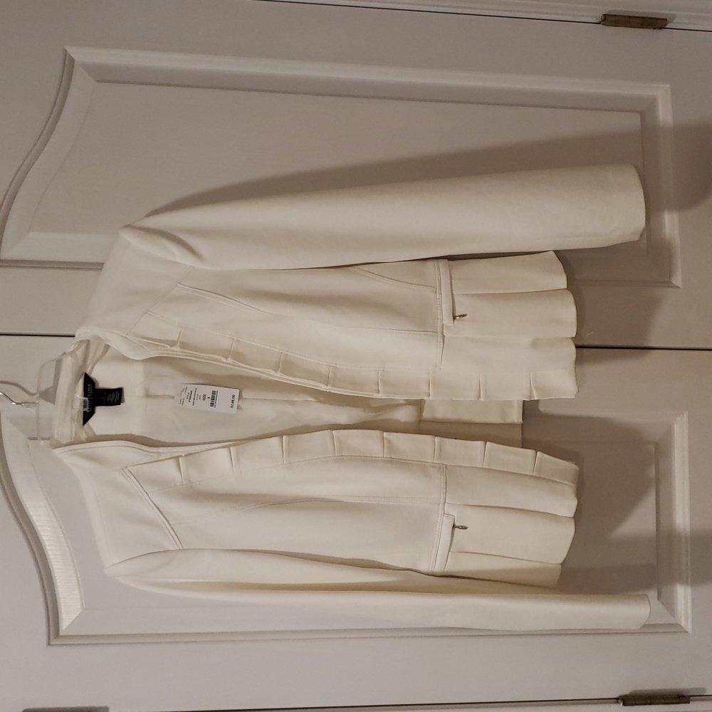 NWT White House Black Market Ecru Peplum Blazer Size 8
